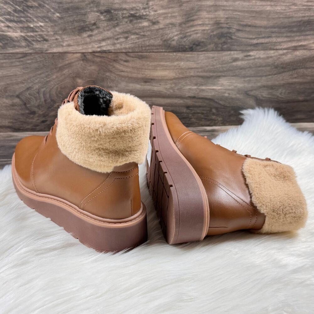 NEW Clarks Andie Mae 9M Leather Comfort Ankle Booties Tan Brown Faux Fur Cuff - Picture 8 of 12